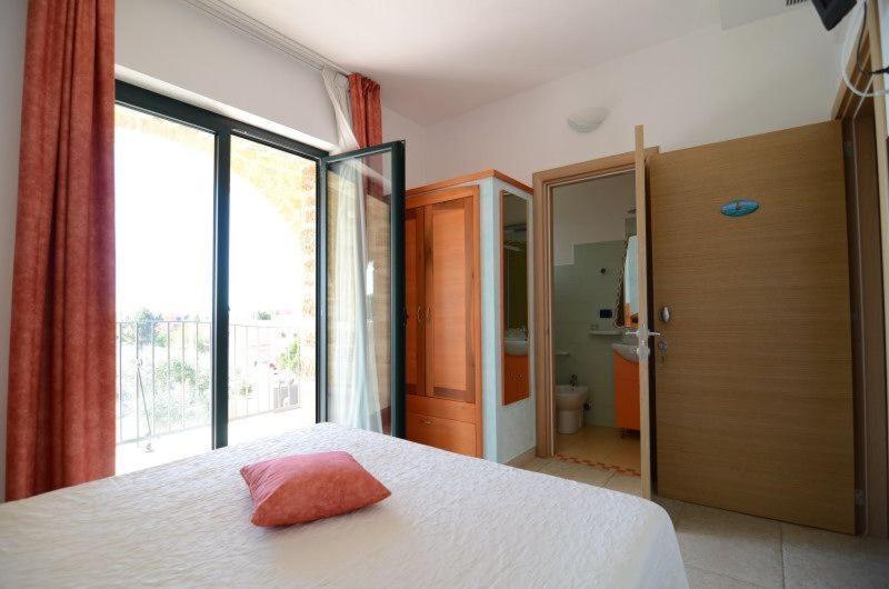 Villa Arneide Bed And Breakfast Torre Lapillo Szoba fotó